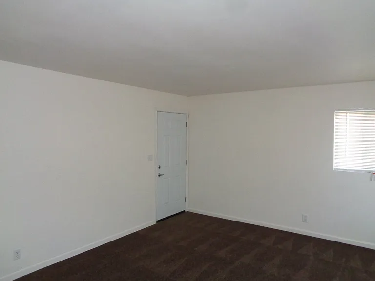 44253 Beech Ave — Photo 14