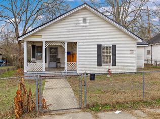36 Peachtree St, Clinton, SC 29325
