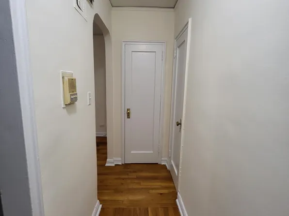 41-43 39th Place image 3 of 11