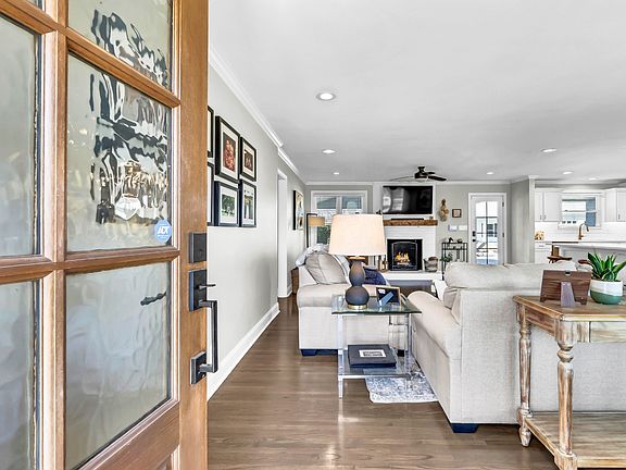 5th image of 2117 Post Rd