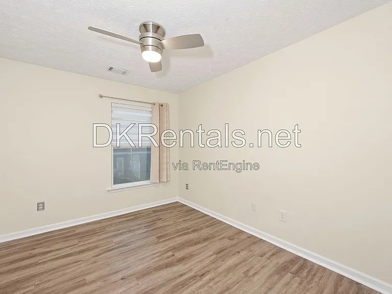 6311 Shoreview Cir — Photo 14