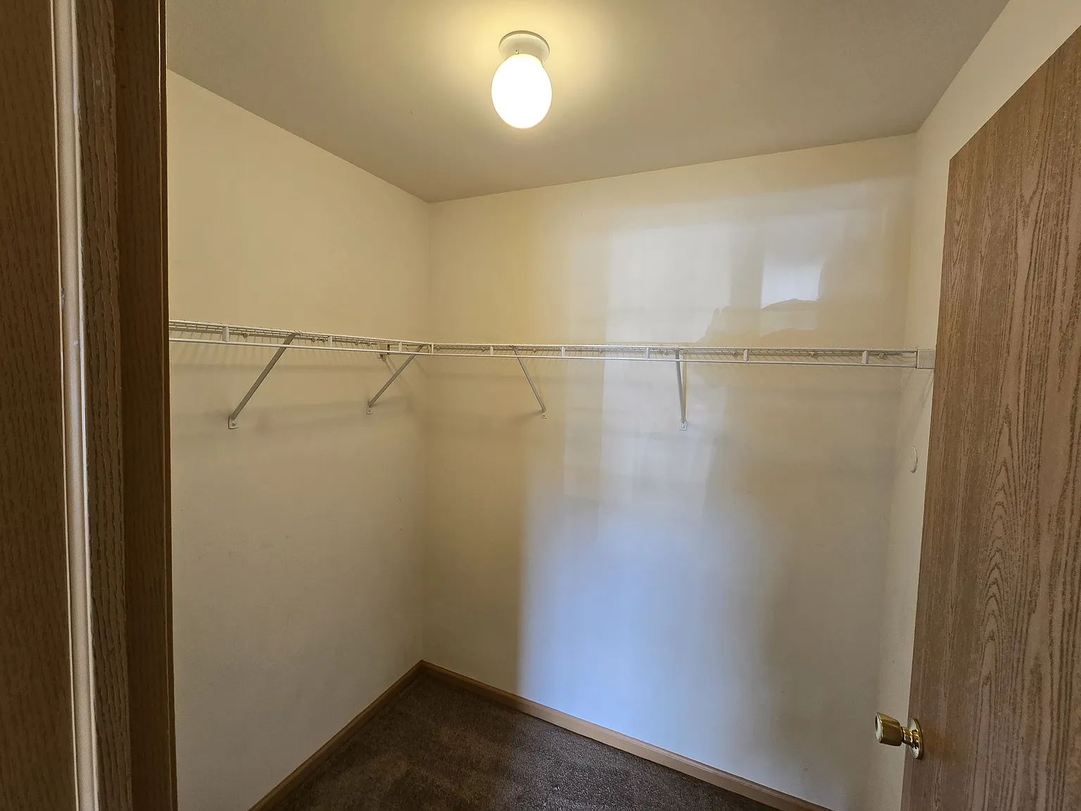 2 bed, 1049 sqft, $2,000 — Photo 3