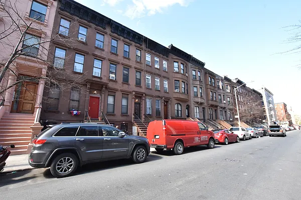 Rented by Clove Realty LLC | media 12