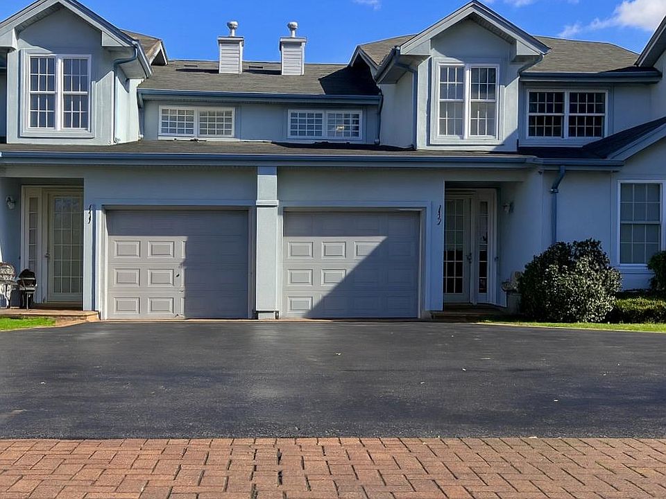 1st image of 445 Bardini Drive