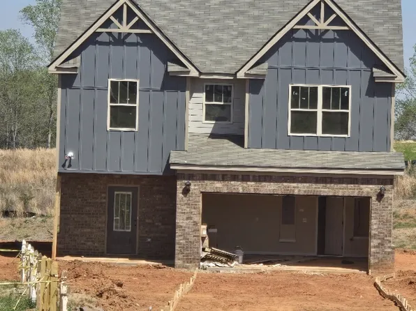 147 Hounds Way Dr, Griffin, GA 30224