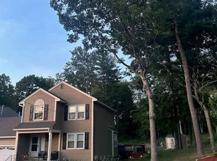 16 Rangers Dr #B, Hudson, NH 03051