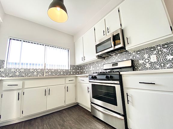 3rd image of 625 N Kenwood St APT 110