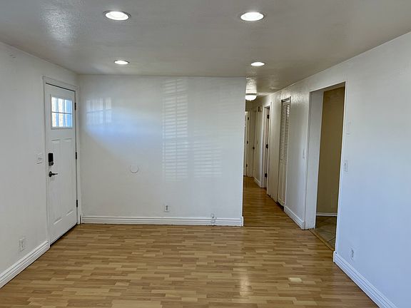 5th image of 951 Sunrise Dr