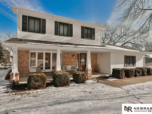 2nd image of 1202 Cottonwood Cir