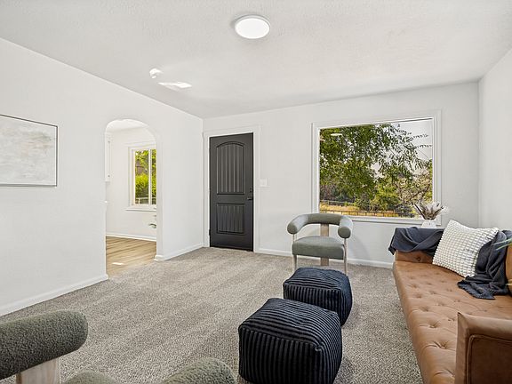 3rd image of 662 29th St