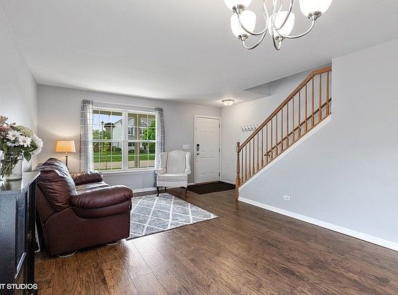 2nd image of 1063 Deertrail Dr