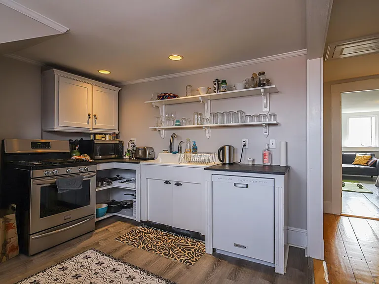 139 Spring St #3 — Photo 24