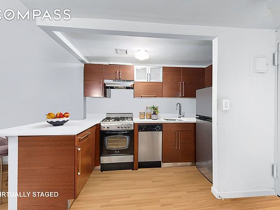 3rd image of 184 Thompson St APT 1E