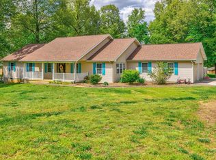 200 Dogwood Dr, Livermore, KY 42352