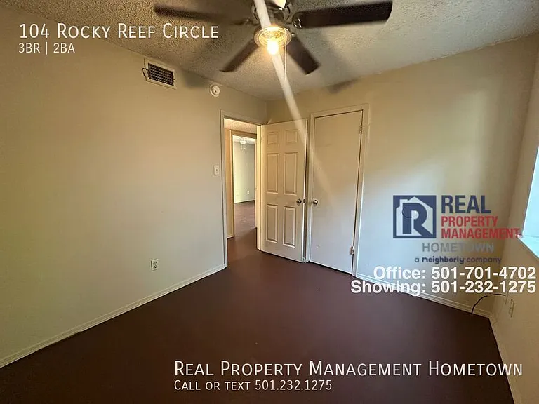 104 Rockyreef Cir — Photo 9