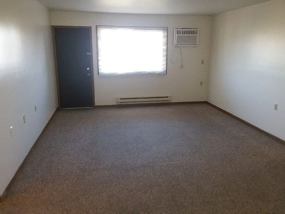 2 bed, $859 — Photo 1