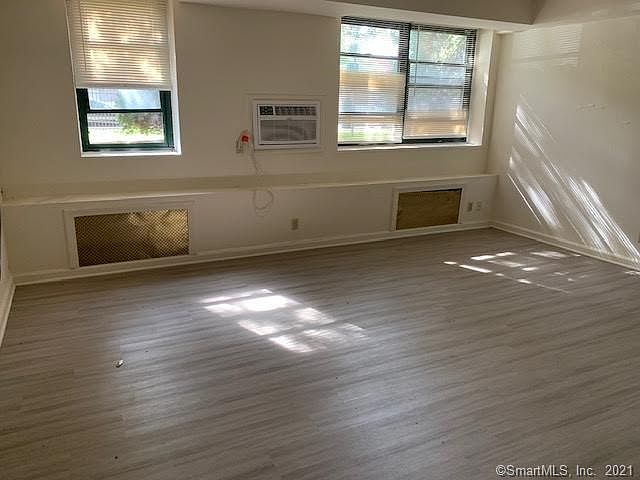 1st image of 112A Hoyt St #T2