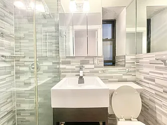 Rented by Century 21 Premier 