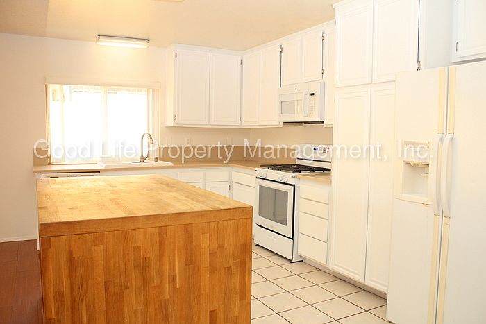 1st image of 11022 Westonhill Dr