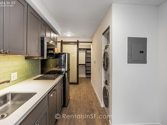 2nd image of 1532 Howard St #302