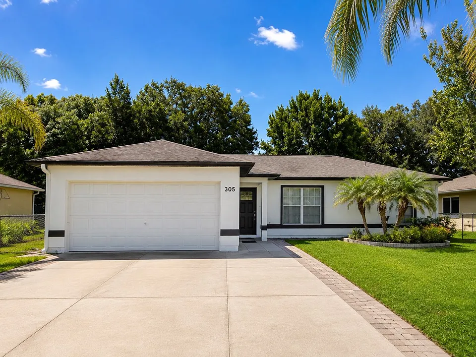 305 Colonade Ct