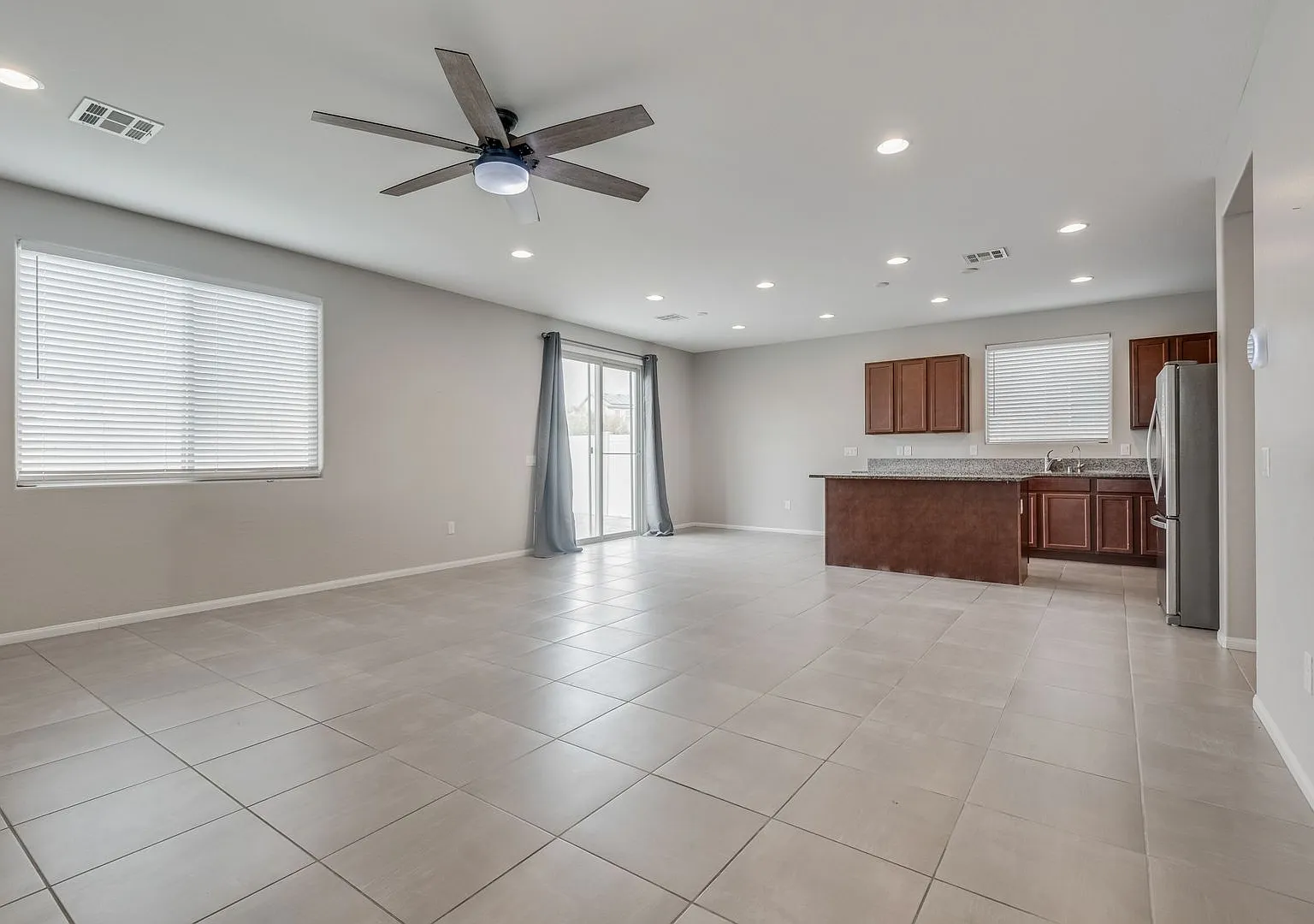 Bright & Spacious Las Vegas Home with Private Backyard — Photo 3