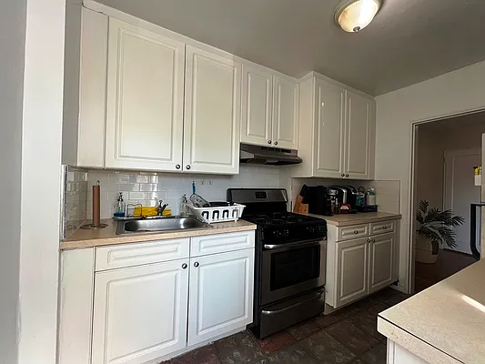 Rented by Prime Realty | media 9