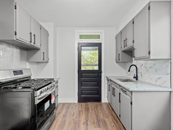 2011 Texdale St, Pittsburgh, PA 15216