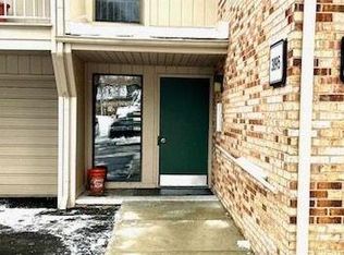 3895 Lone Pine Rd APT 301, West Bloomfield, MI 48323