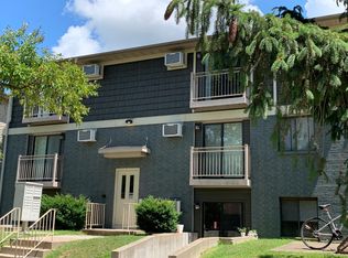 444 S Johnson St APT 2, Iowa City, IA 52240