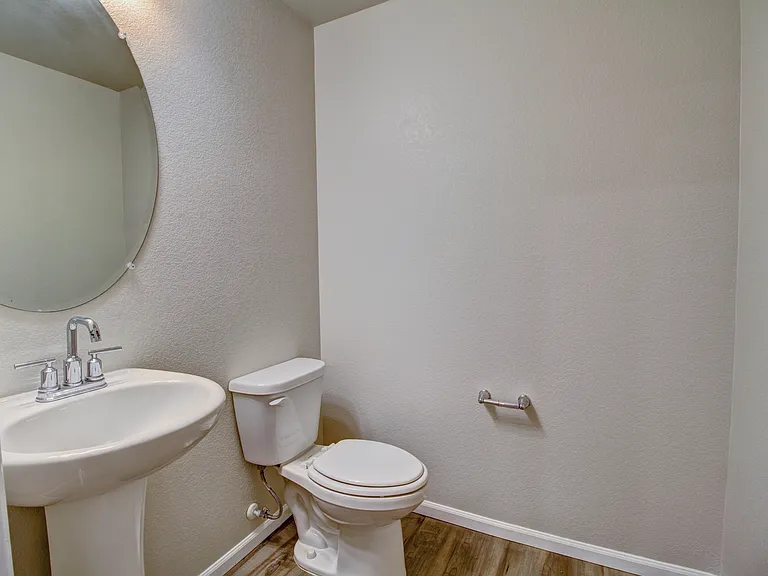 13811 Vispo Way — Photo 9