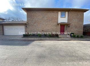 3 Greentree Ln, Bedford, TX 76021