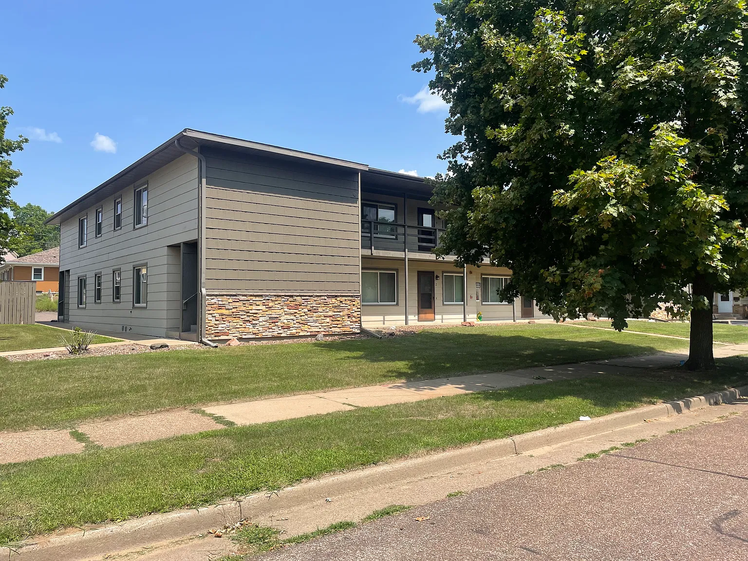 1 bed, $780 — Photo 1