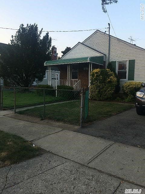 1st image of 22 Gordon Ave