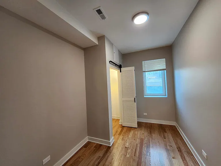 6321 S Eberhart Ave #1 — Photo 17