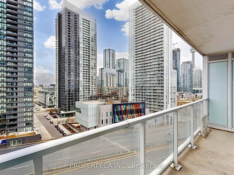 17 Bathurst St #1209 — Photo 32