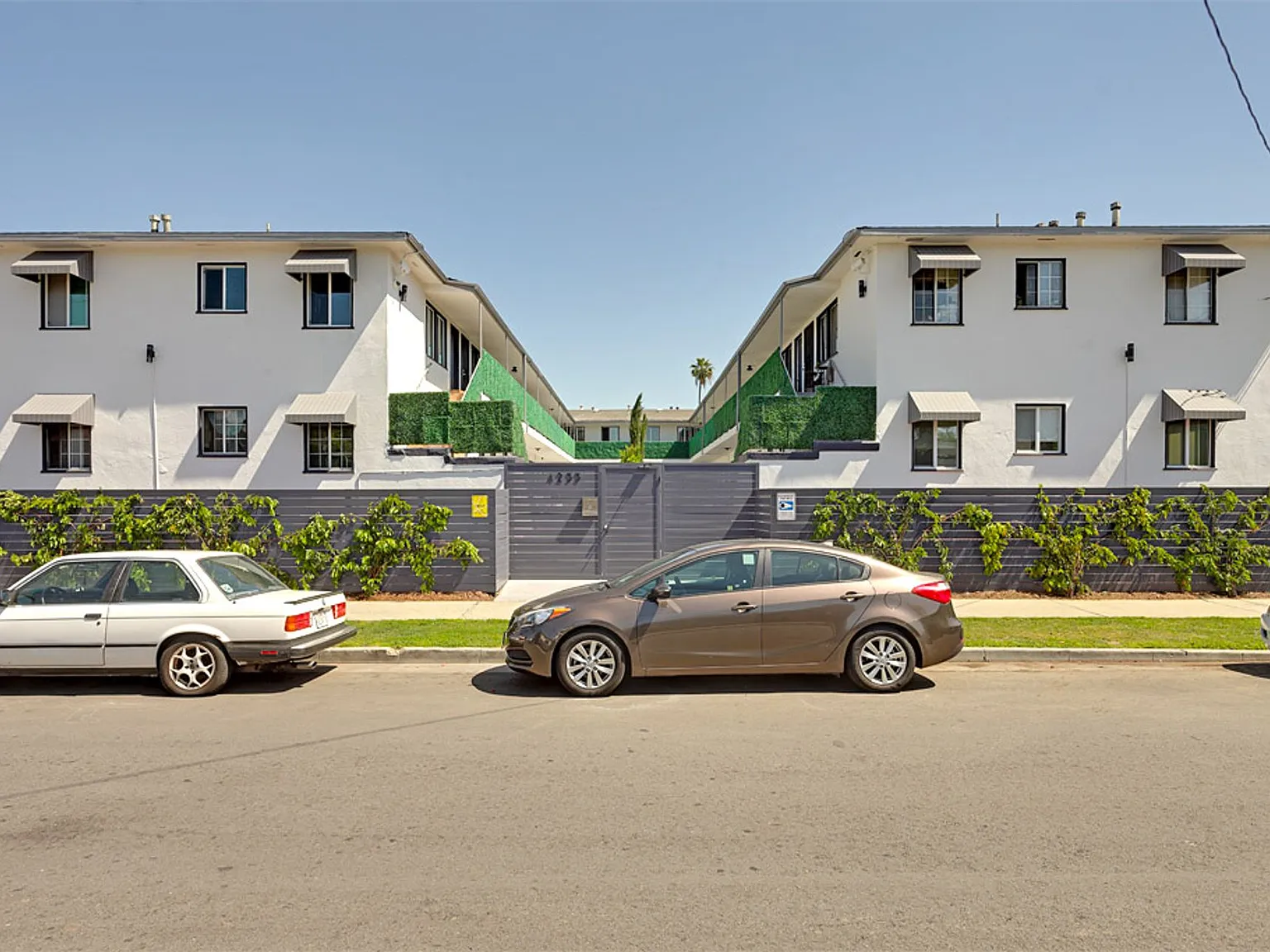 4233 Burns Ave — Photo 1