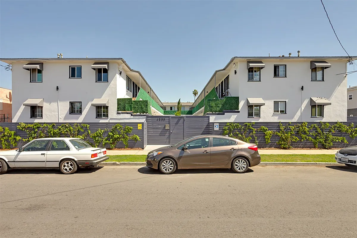 Building Photo - 4233 Burns Ave