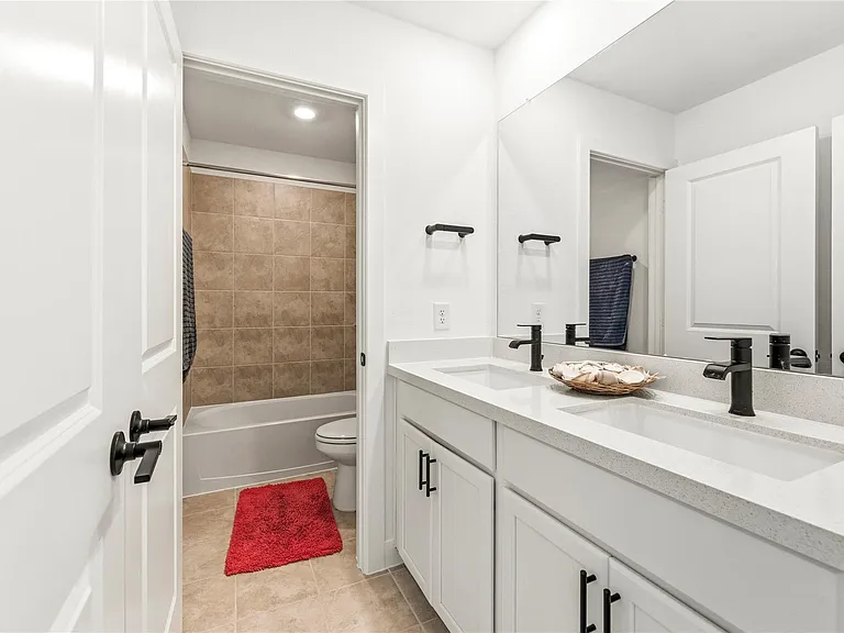 21646 Laggan Cliff Ln — Photo 32
