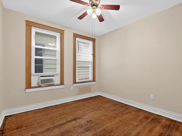 18 Boyd Ave — Photo 6