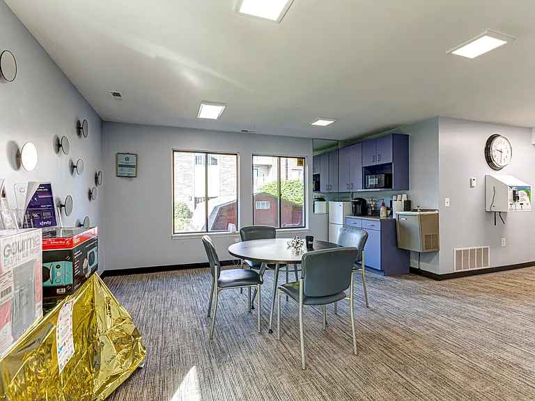 Regency Place Apartments — Photo 60