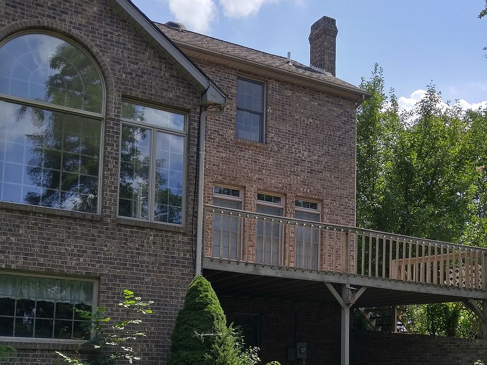 Back deck and walk out 