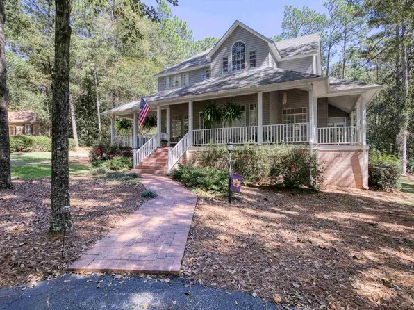 1963 Kimberly Dr, Atmore, AL 36502
