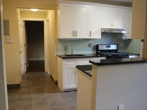 20-34 31st Street image 4 of 11