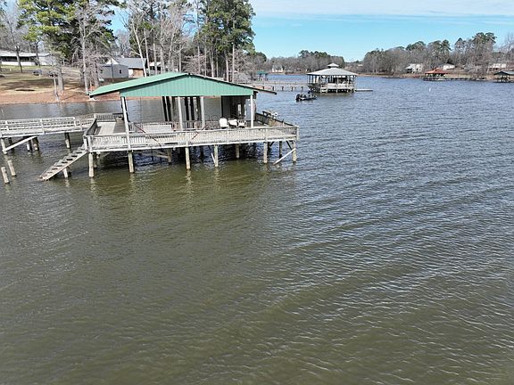 3rd image of 294 Hideaway Dr