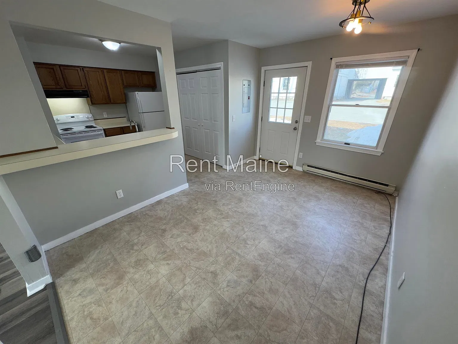 2 bed, 1.0 bath, $1,600 — Photo 3