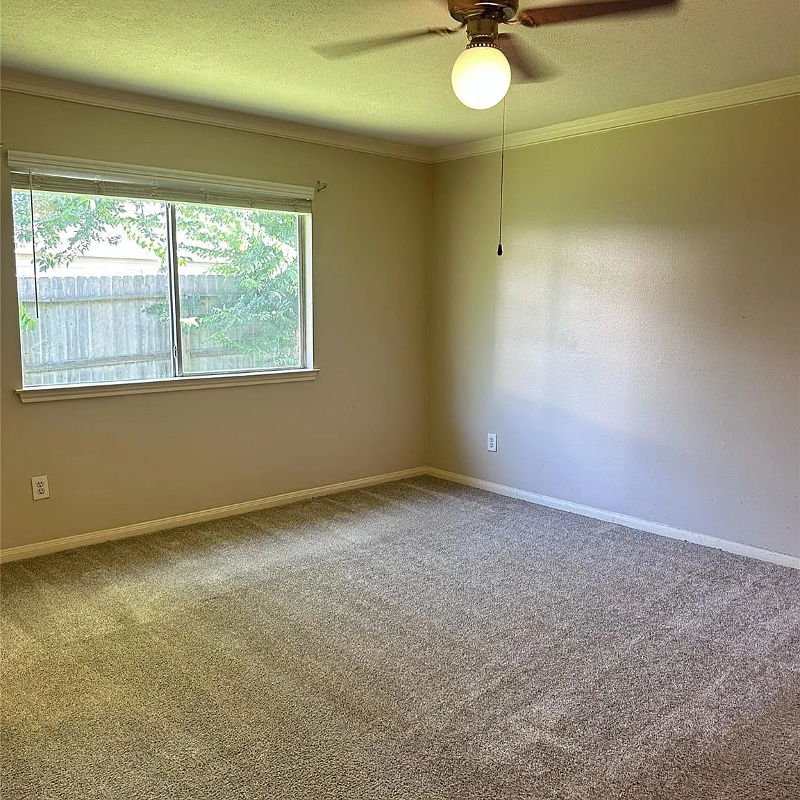 3 bed, 2.0 bath, 1318 sqft, $1,850 — Photo 3