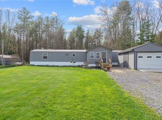 143 Nicholsville Rd, Bernhards Bay, NY 13028