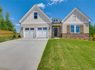 6001 Sandy Point Ln, Dallas, NC 28012