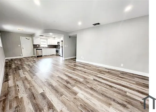511 SW 15th St #A — Photo 14